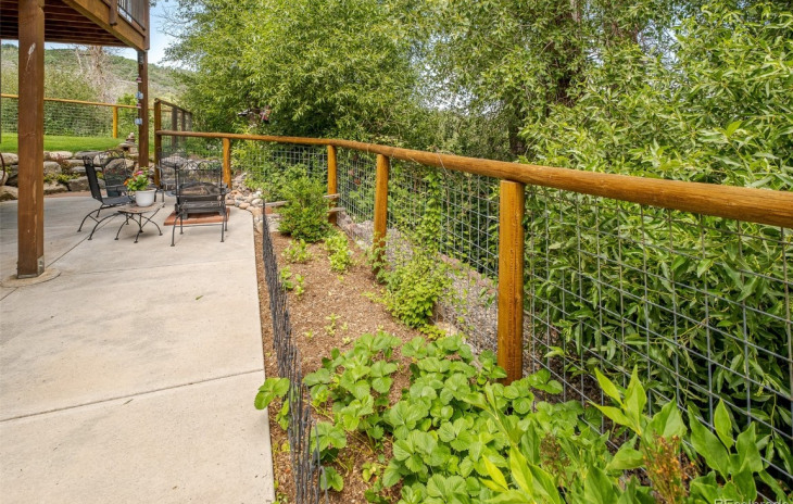 591/593 Mesa Lane Photo