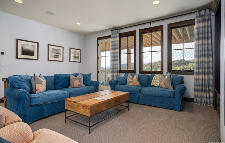 1187 Clubhouse Circle Photo