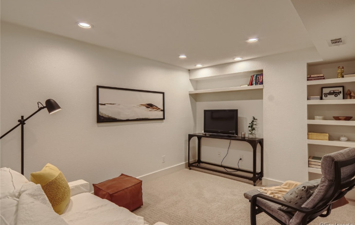 515 Wyatt Drive Photo