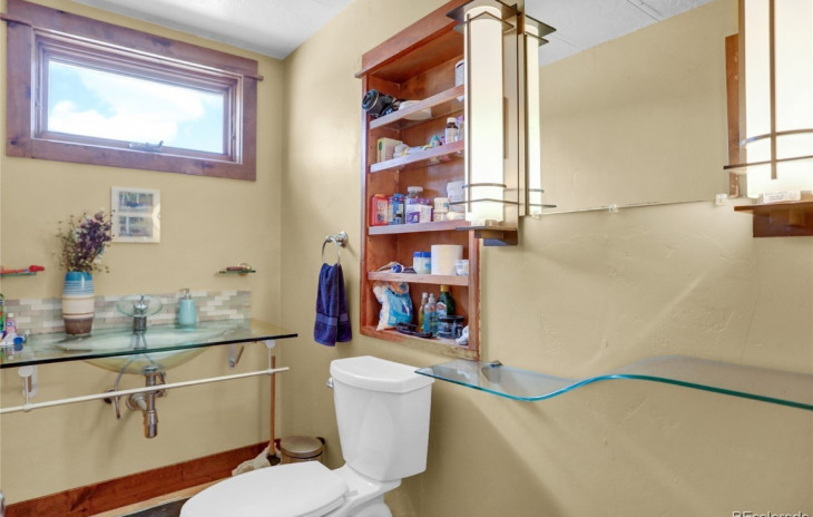 21455 Second Avenue Photo