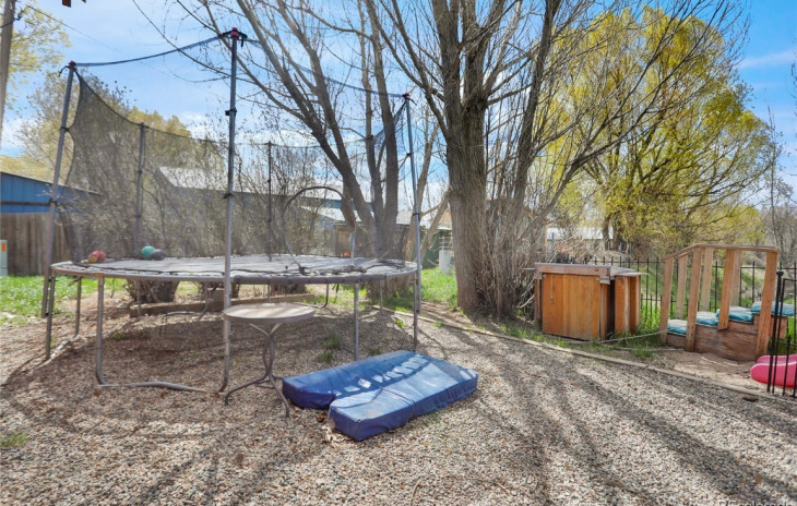 21455 Second Avenue Photo