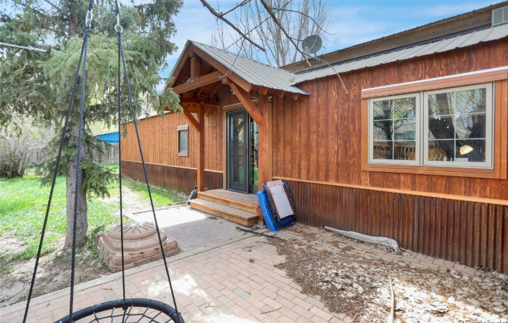 21455 Second Avenue Photo