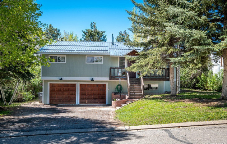 434 Clover Circle Photo