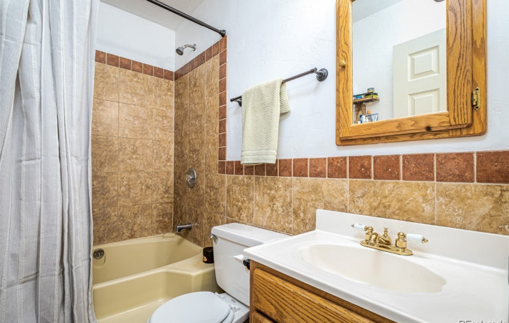 434 Clover Circle Photo