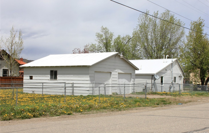 205 N Poplar Street Photo