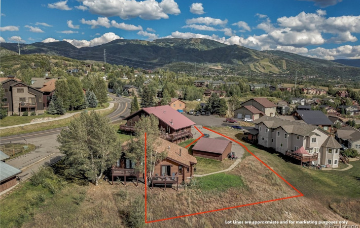 498 Tamarack Drive Photo
