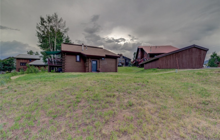 498 Tamarack Drive Photo