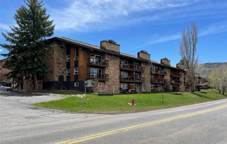 465 Tamarack Drive Photo