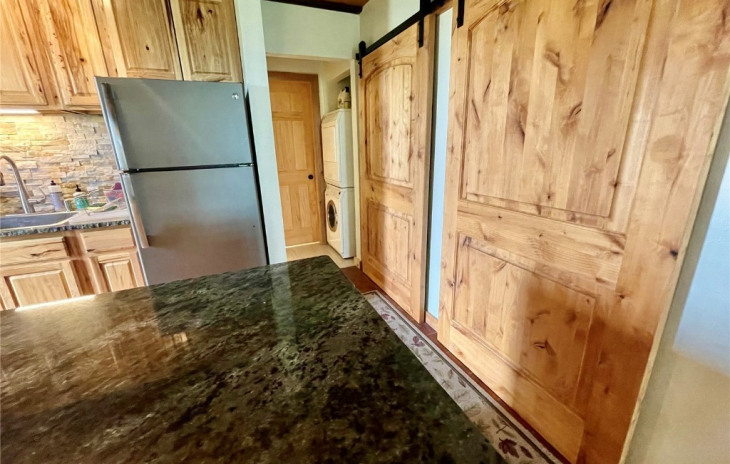 2560 Longthong Road Photo