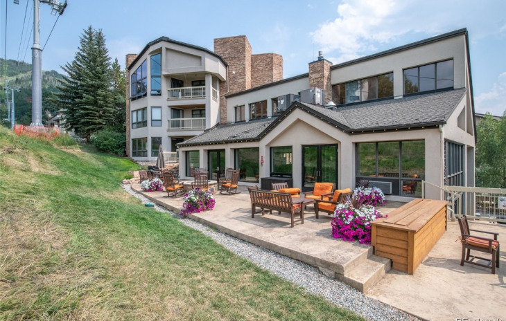 2308 Ski Trail Lane Photo