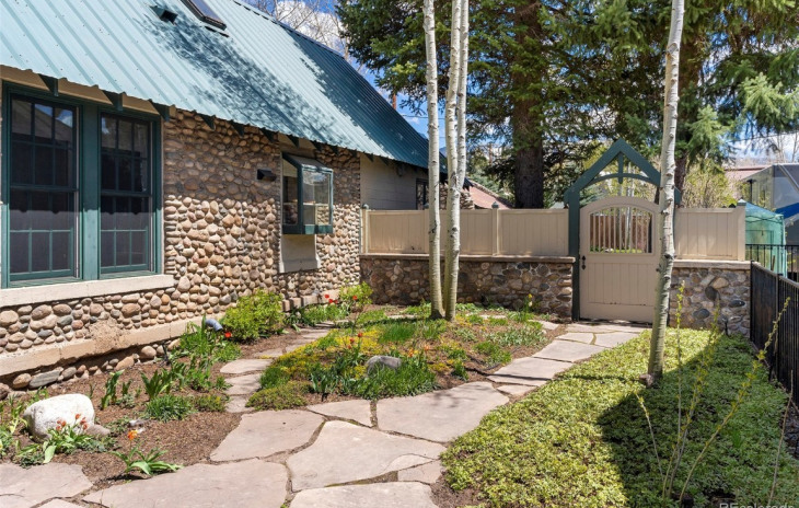 446 7th Street Photo