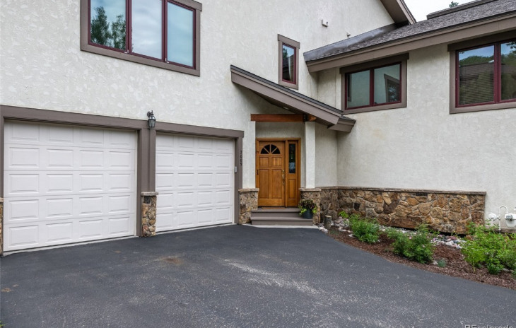 2009 Boulder Court Photo