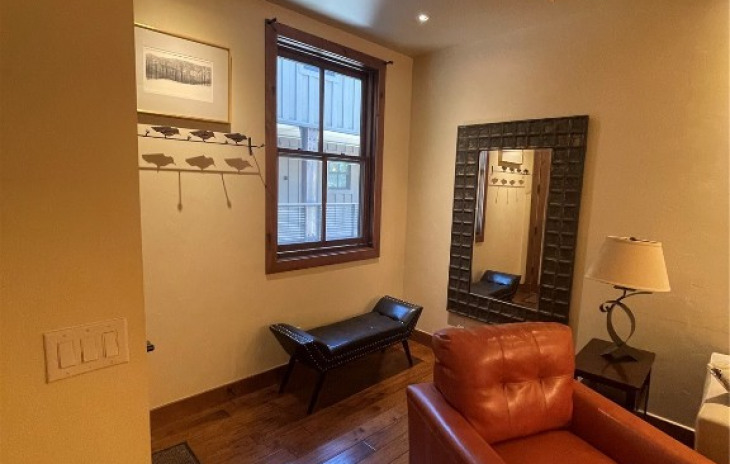 35 5th Street Photo