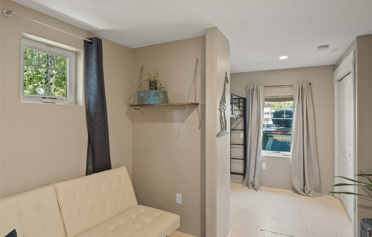 75 Anglers Drive Photo
