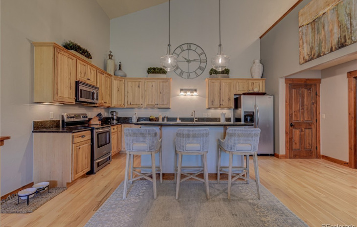 1169 Hilltop Parkway Photo