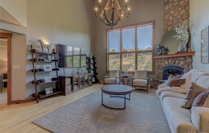 1169 Hilltop Parkway Photo