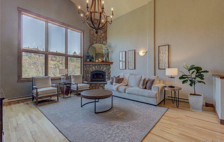 1169 Hilltop Parkway Photo