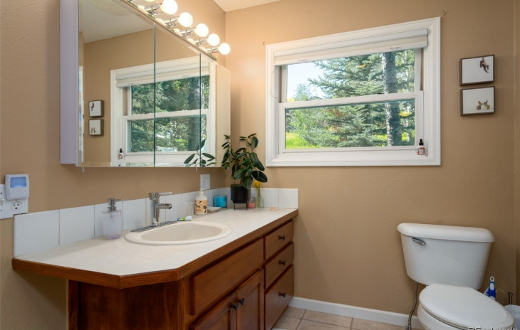 1005 Village Lane Photo
