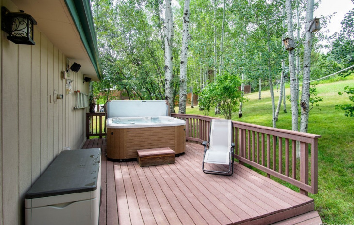 1005 Village Lane Photo