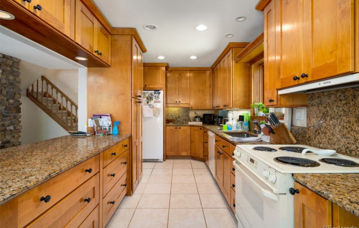 1005 Village Lane Photo