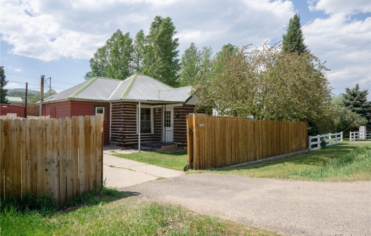 21555 State Highway 131 Photo