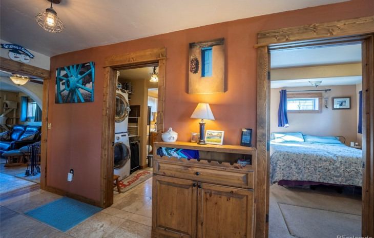 21505 4th Avenue Photo