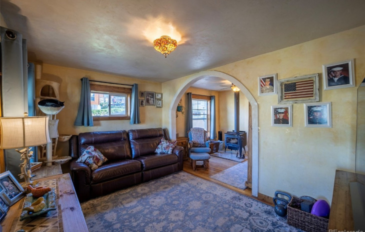 21505 4th Avenue Photo