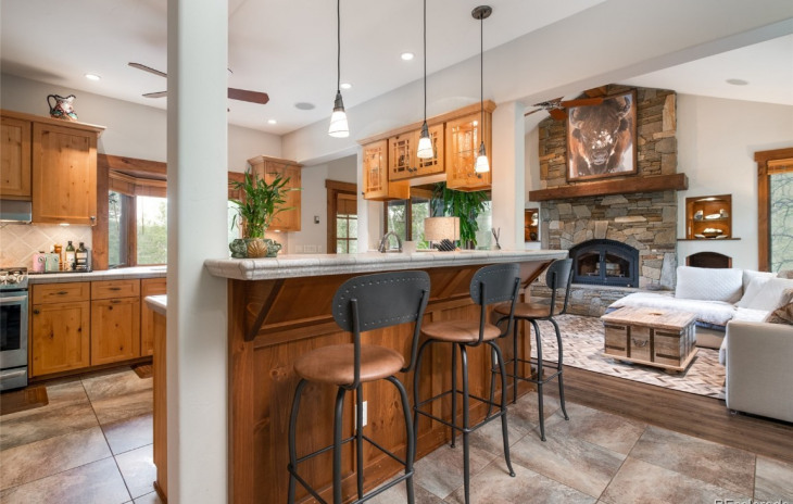 2048 Homestead Court Photo