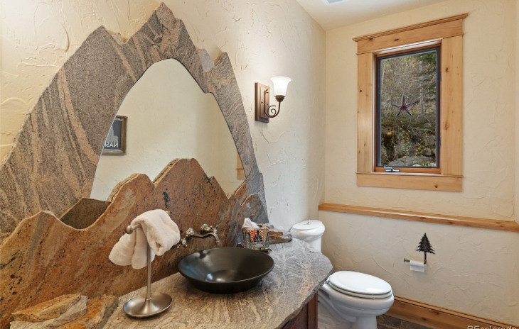 936 Steamboat Boulevard Photo