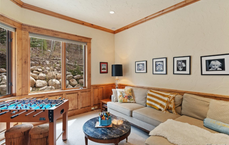 936 Steamboat Boulevard Photo