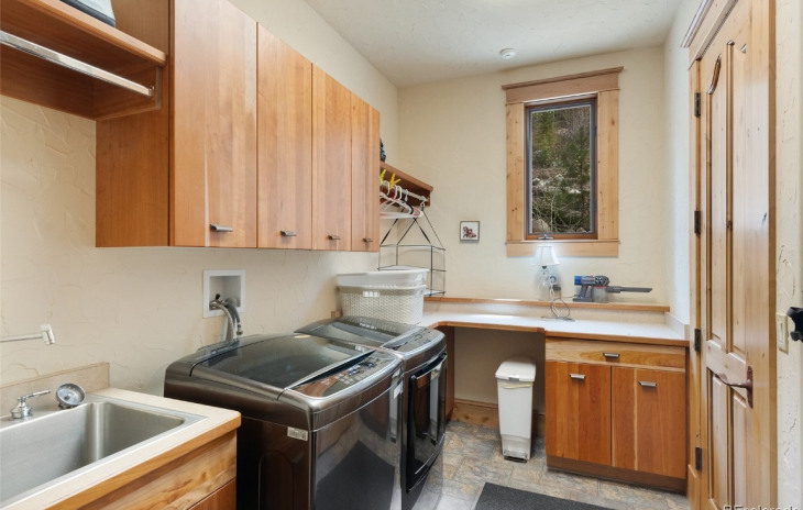 936 Steamboat Boulevard Photo