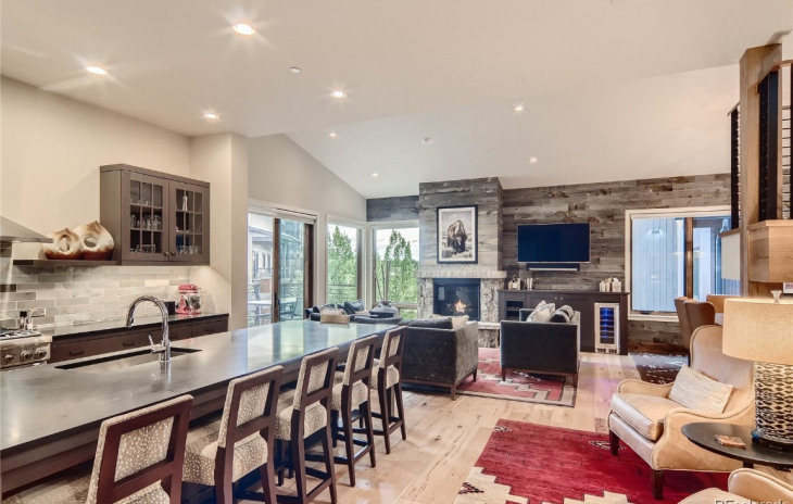 1466 Bangtail Way Photo
