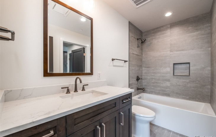 2500 Aviator Court Photo