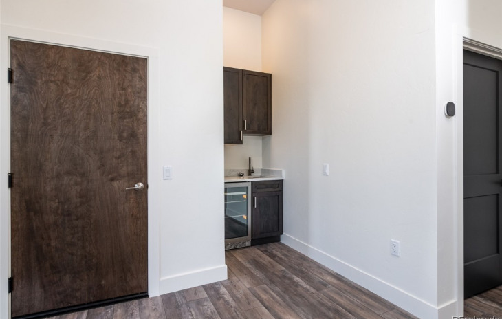 2500 Aviator Court Photo