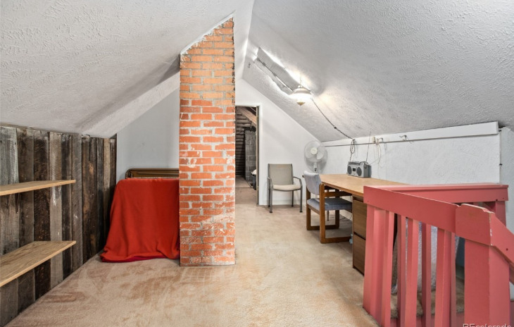 220 Hill Street Photo