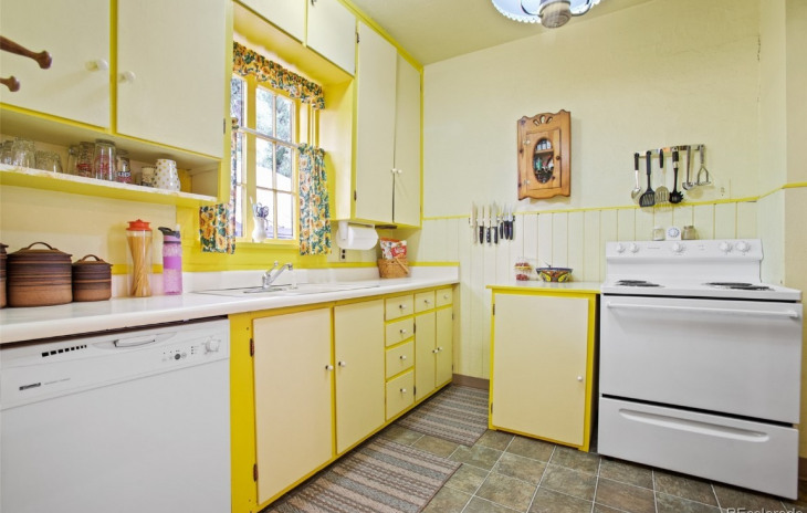 220 Hill Street Photo