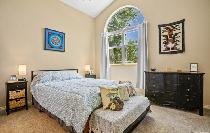 38835 Main Street Photo