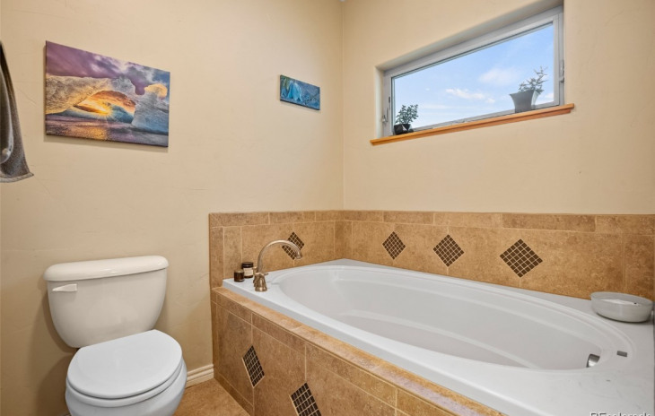 38835 Main Street Photo
