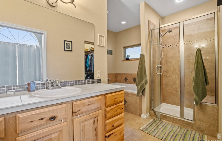 38835 Main Street Photo