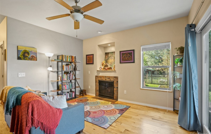 38835 Main Street Photo