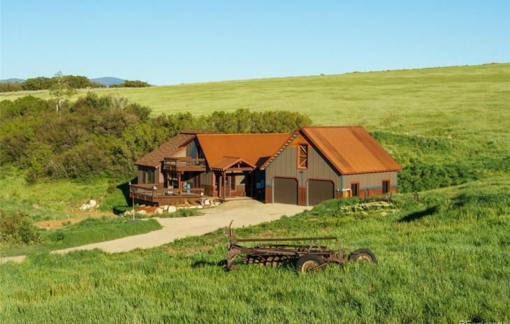 23750 Spur Trail Photo
