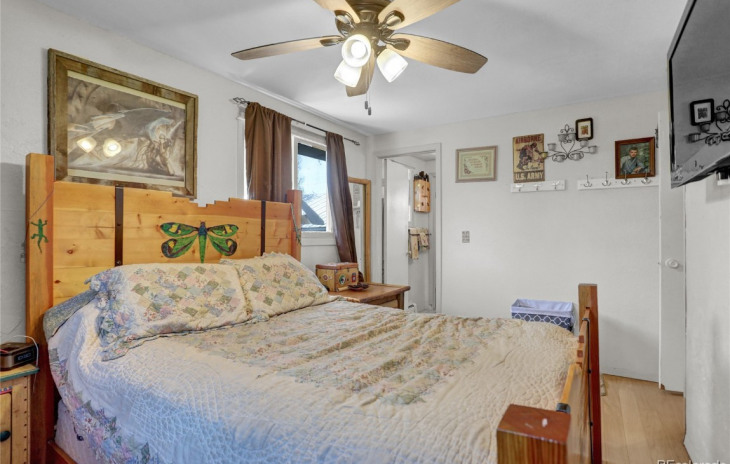 2535 Riverside Drive Photo
