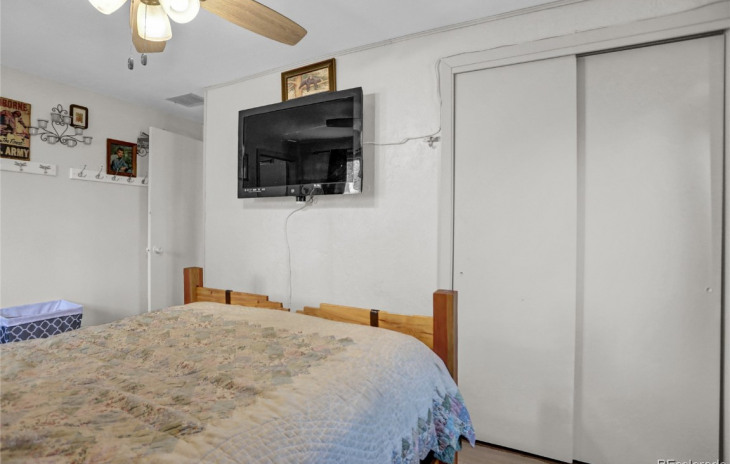2535 Riverside Drive Photo
