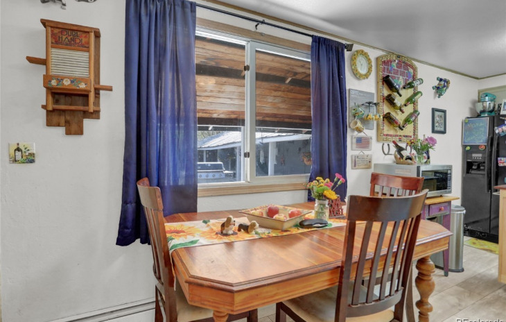 2535 Riverside Drive Photo