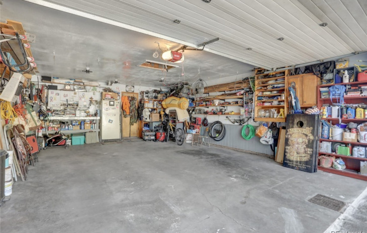 2535 Riverside Drive Photo