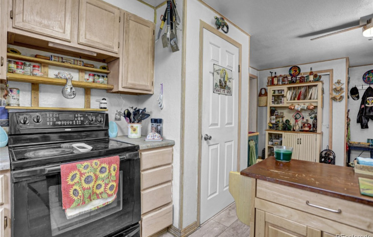 2535 Riverside Drive Photo
