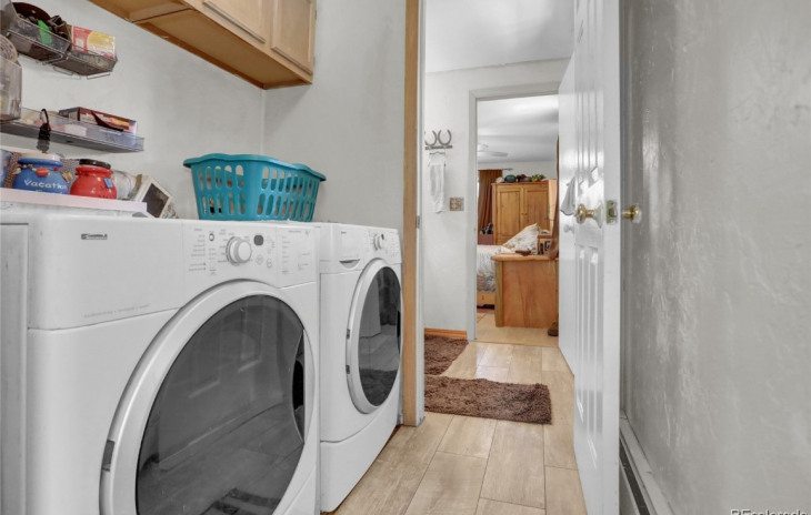 2535 Riverside Drive Photo