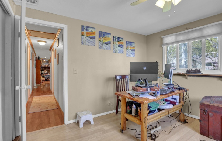 2535 Riverside Drive Photo