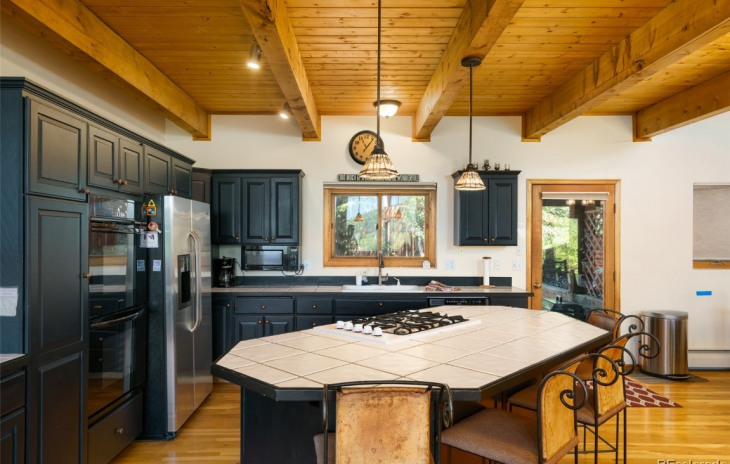 2710 Longthong Court Photo