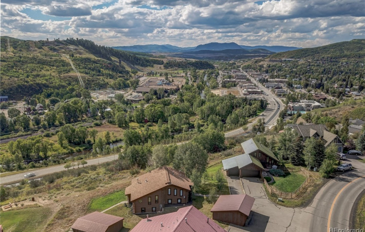 496 Tamarack Drive Photo